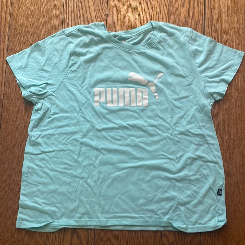 Light blue T-shirt work-out shirt